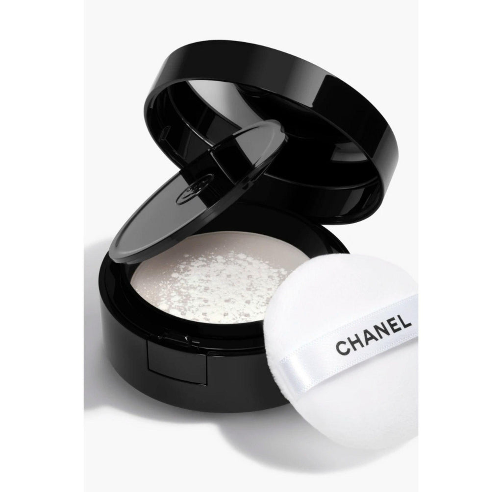 بودرة سائبة بودر يونيفيرسال ليبر بلمسة نهائية طبيعية من شانيل CHANEL